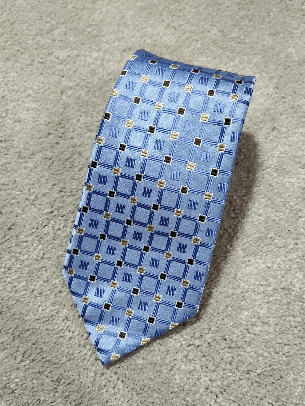 NWT Geoffrey Beene Light Blue Geometric Pattern 100% Silk Tie
